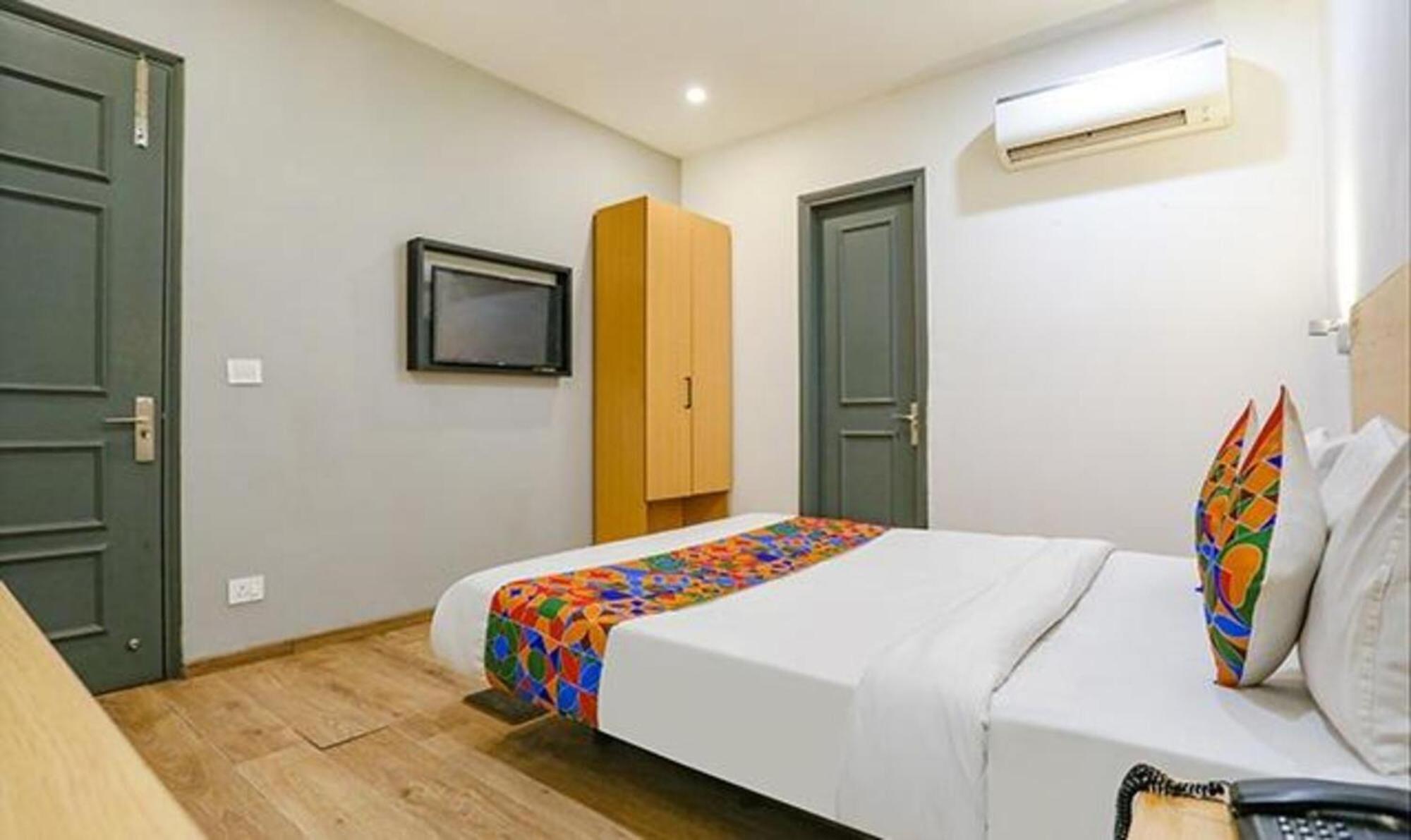 Fabhotel Urban Residency Model Town New Delhi Buitenkant foto