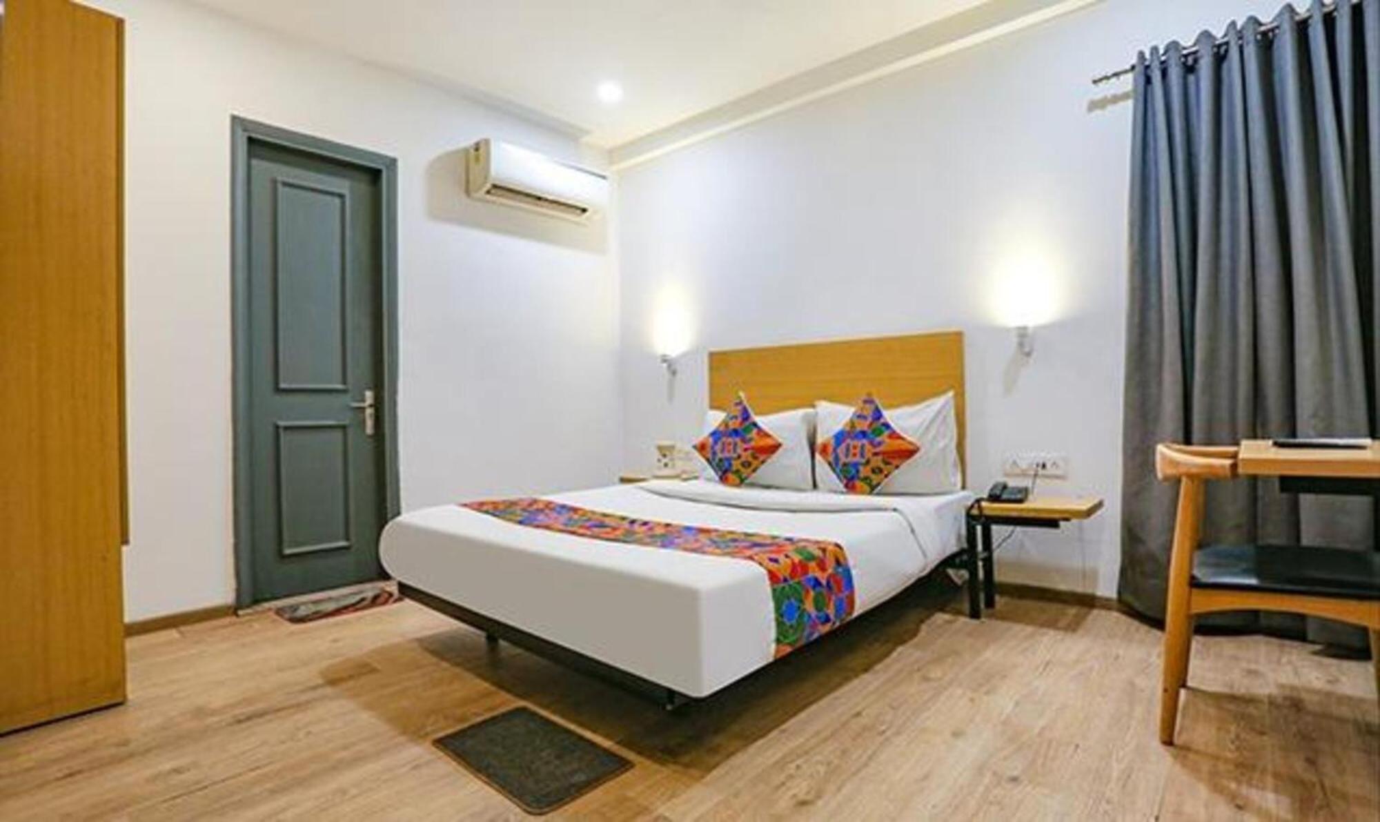 Fabhotel Urban Residency Model Town New Delhi Buitenkant foto