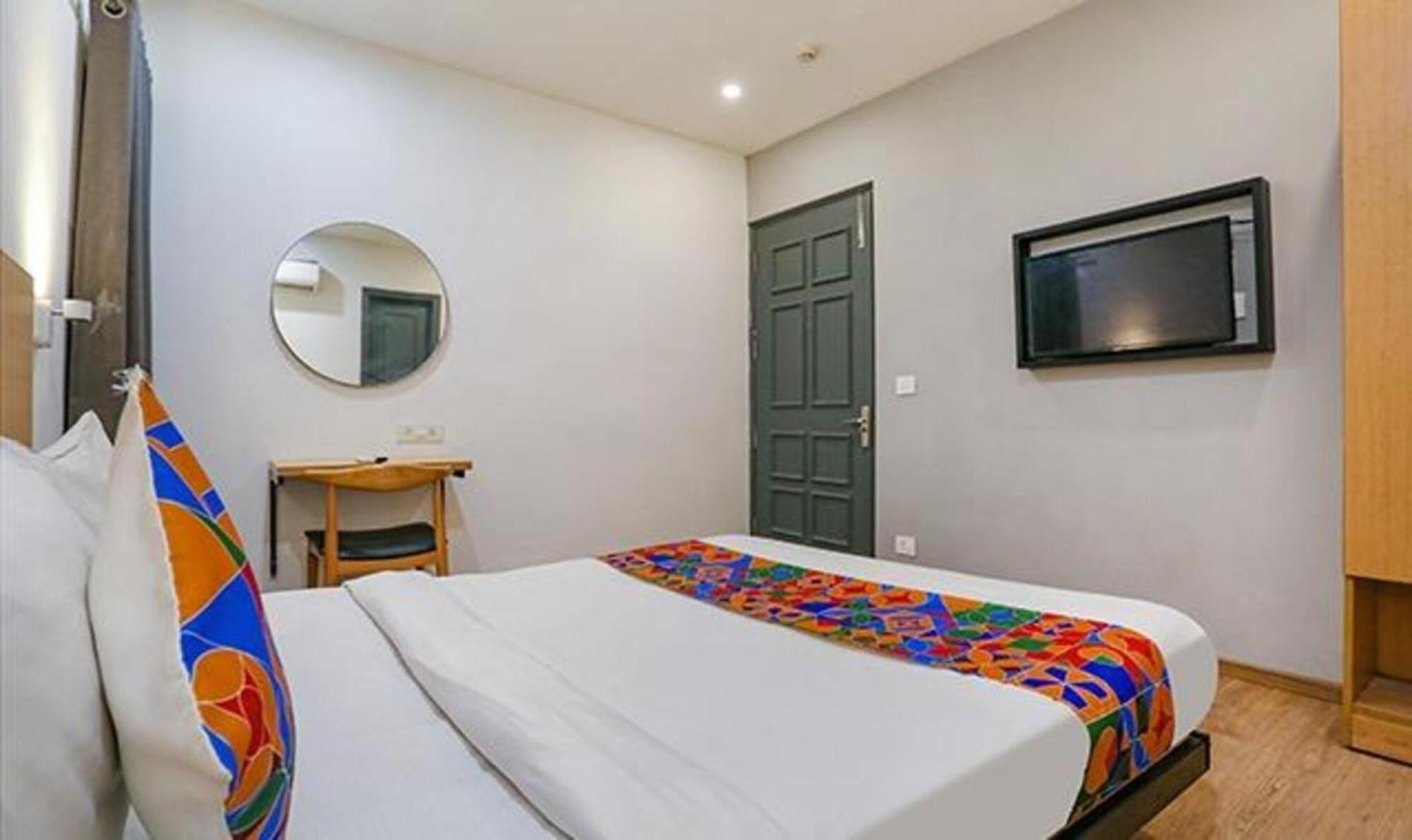 Fabhotel Urban Residency Model Town New Delhi Buitenkant foto