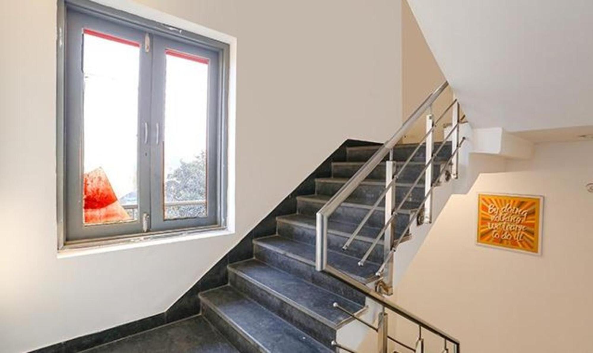Fabhotel Urban Residency Model Town New Delhi Buitenkant foto