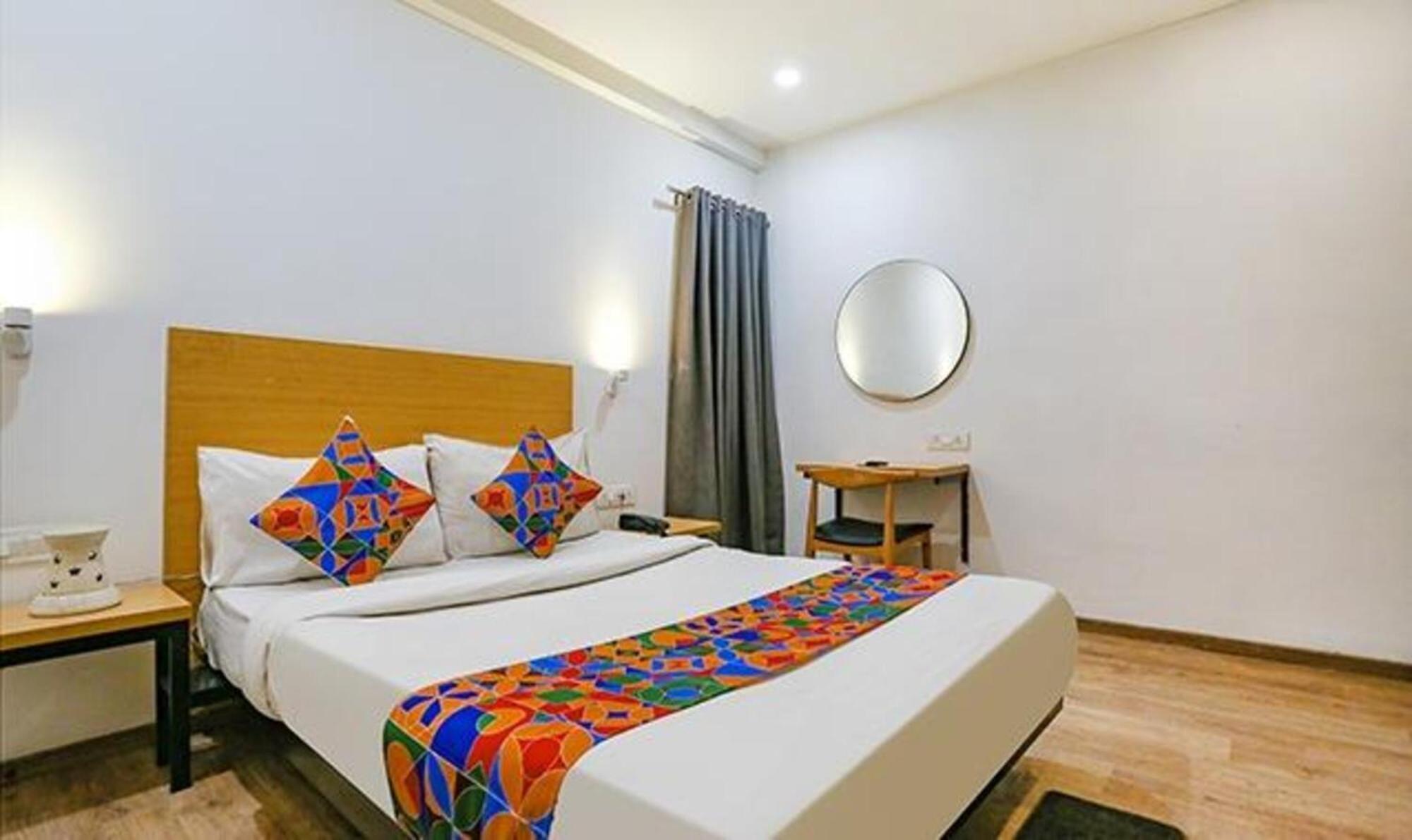 Fabhotel Urban Residency Model Town New Delhi Buitenkant foto
