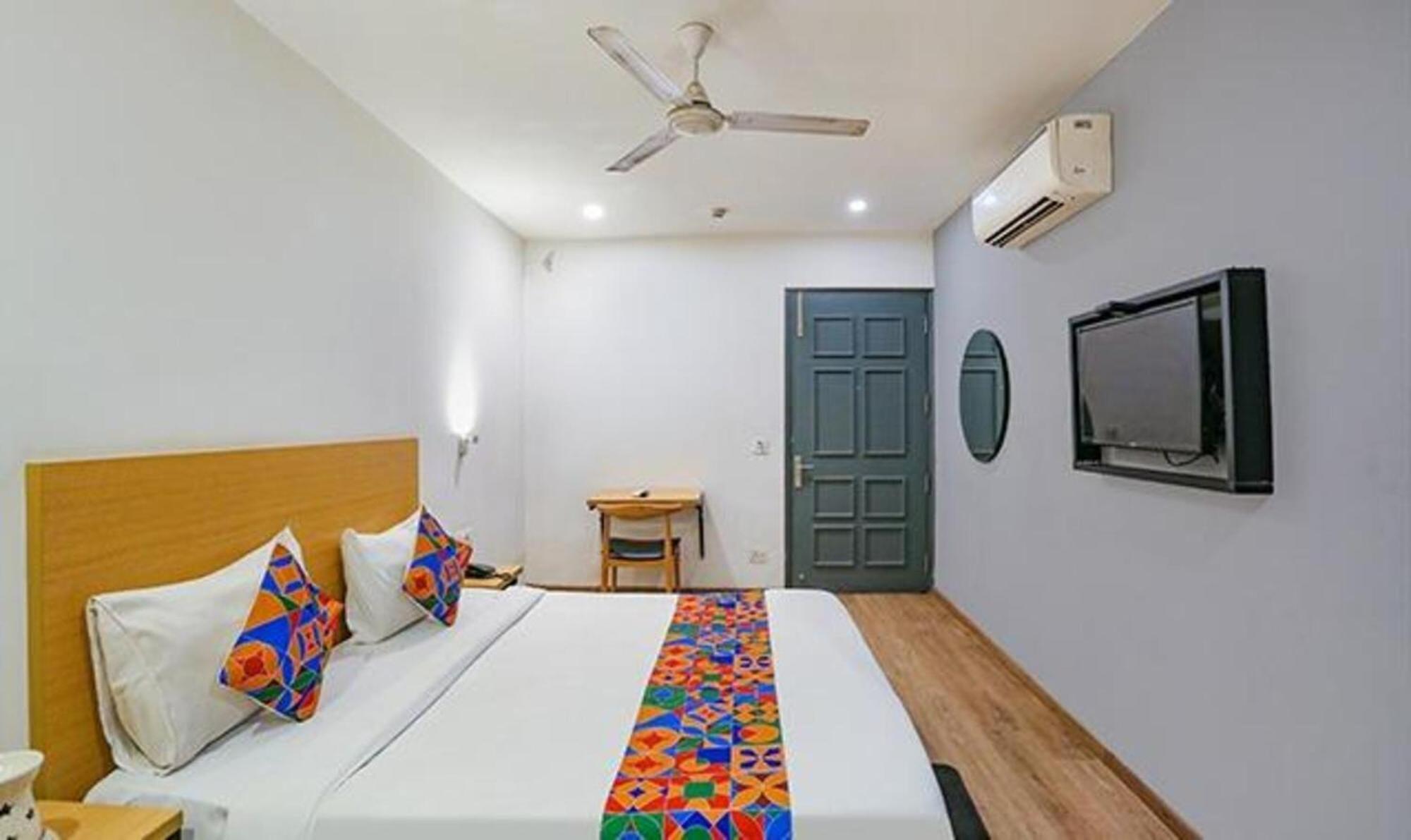 Fabhotel Urban Residency Model Town New Delhi Buitenkant foto
