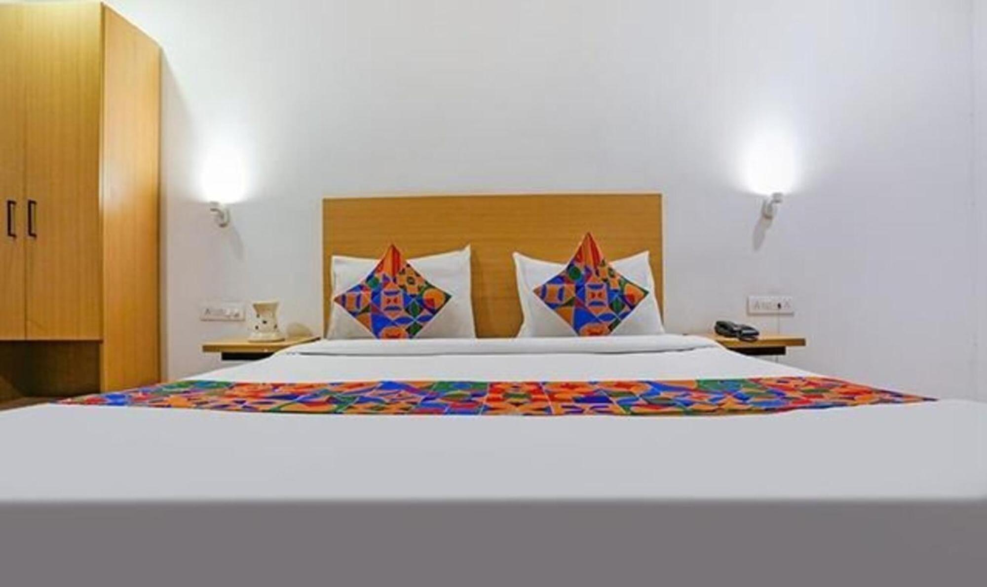 Fabhotel Urban Residency Model Town New Delhi Buitenkant foto